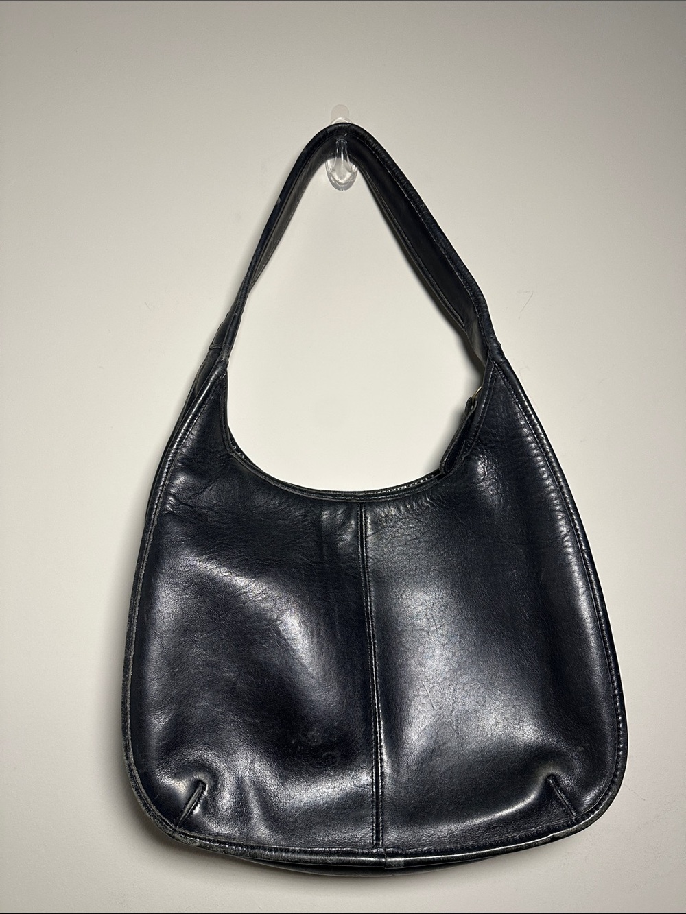 Coach vintage Authentic 90s Classic Black Leather Shoulder Bag